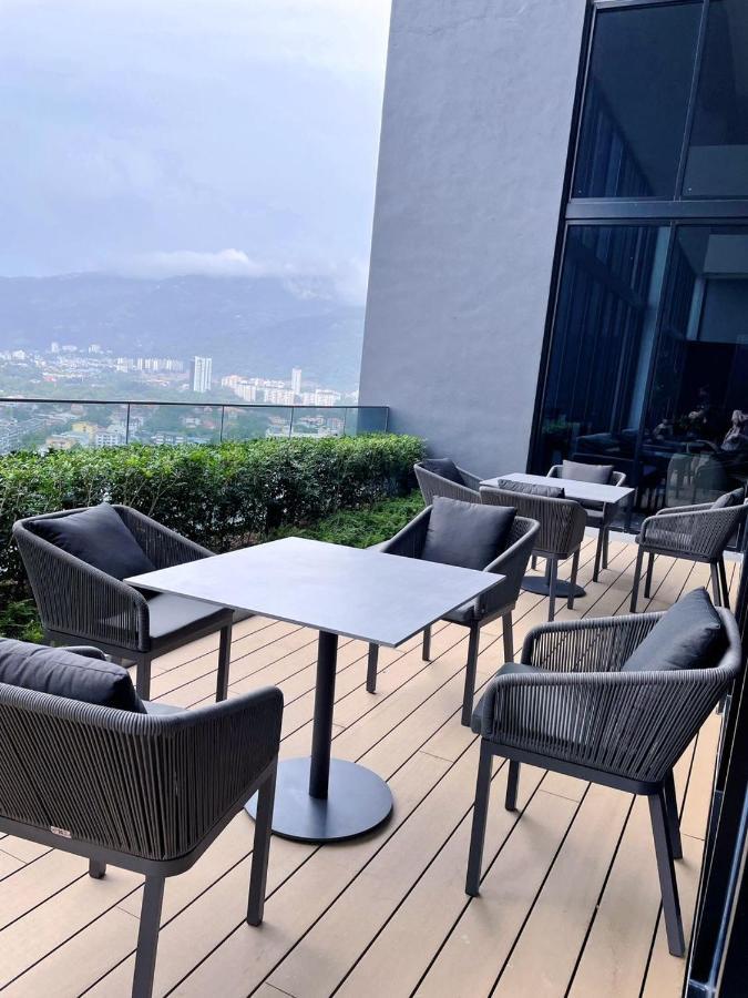 Pangsapuri 2br Luxury #rooftoppool #beacon Georgetown