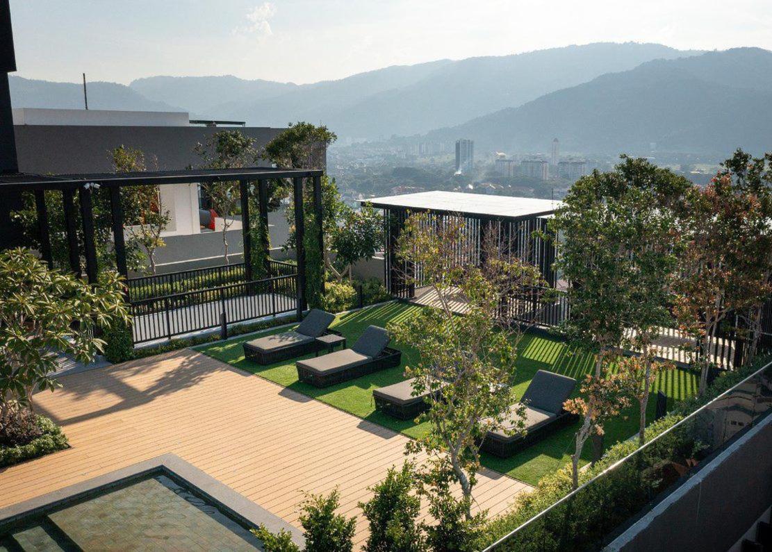 2br Luxury #rooftoppool #beacon Georgetown