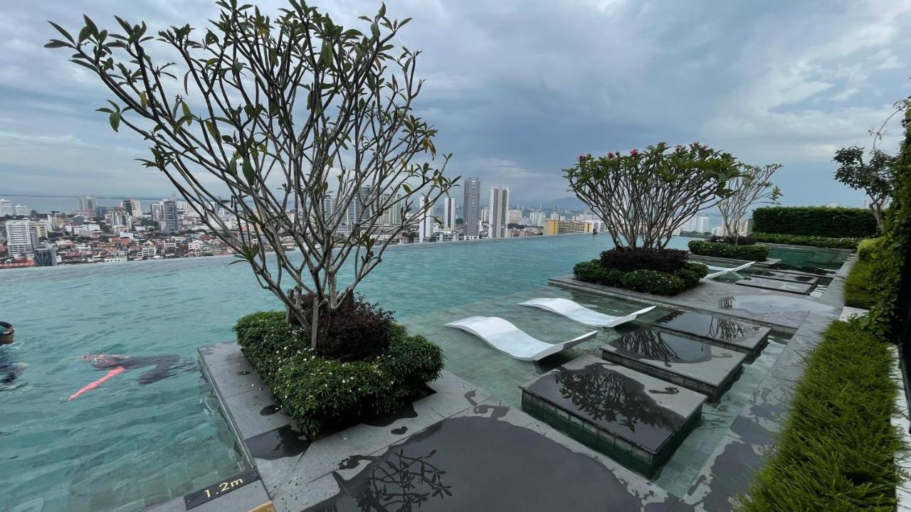 Pangsapuri 2br Luxury #rooftoppool #beacon *