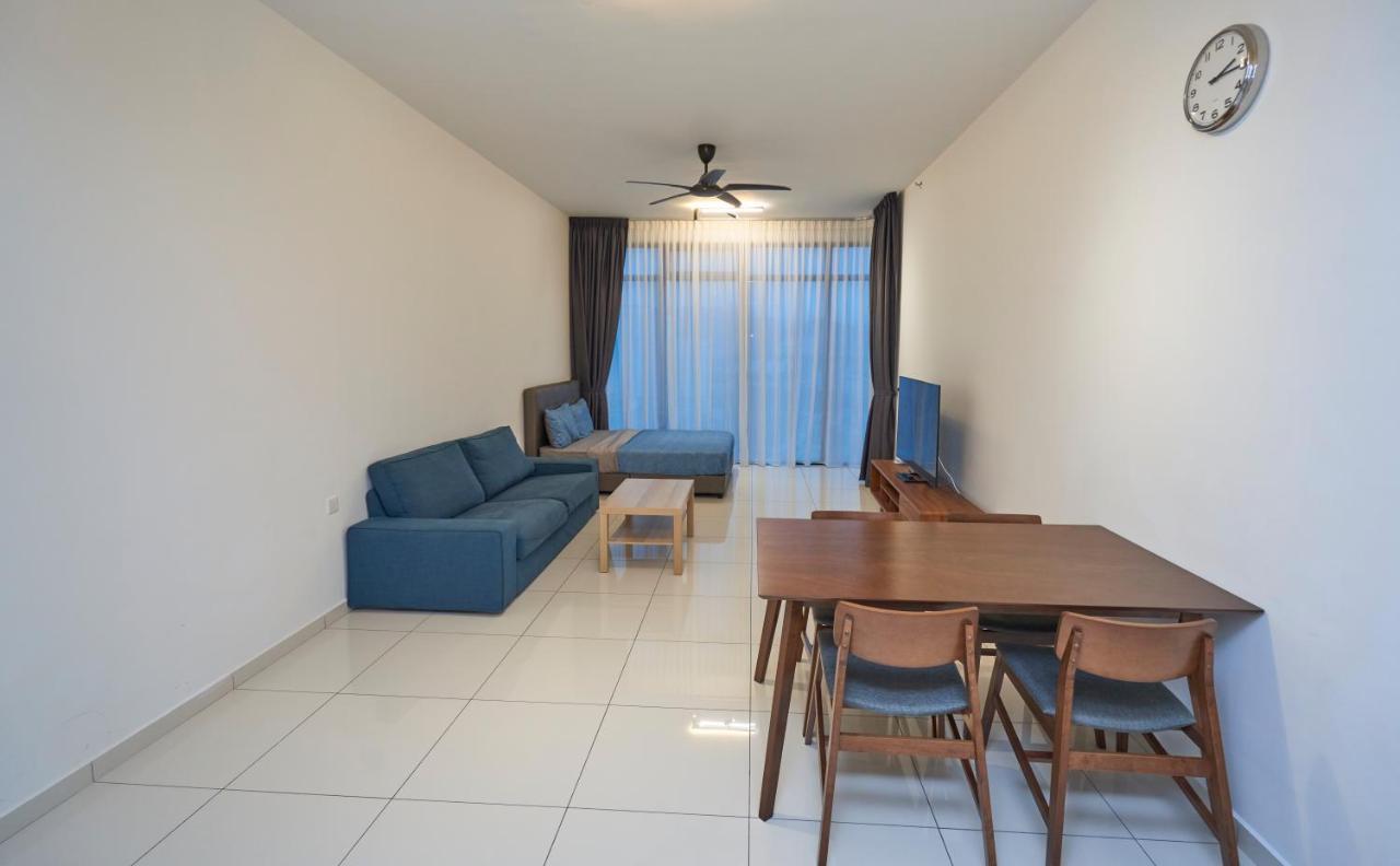 Pangsapuri 2br Luxury #rooftoppool #beacon